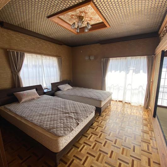 Gokayama Base Hotel Nanto Екстериор снимка
